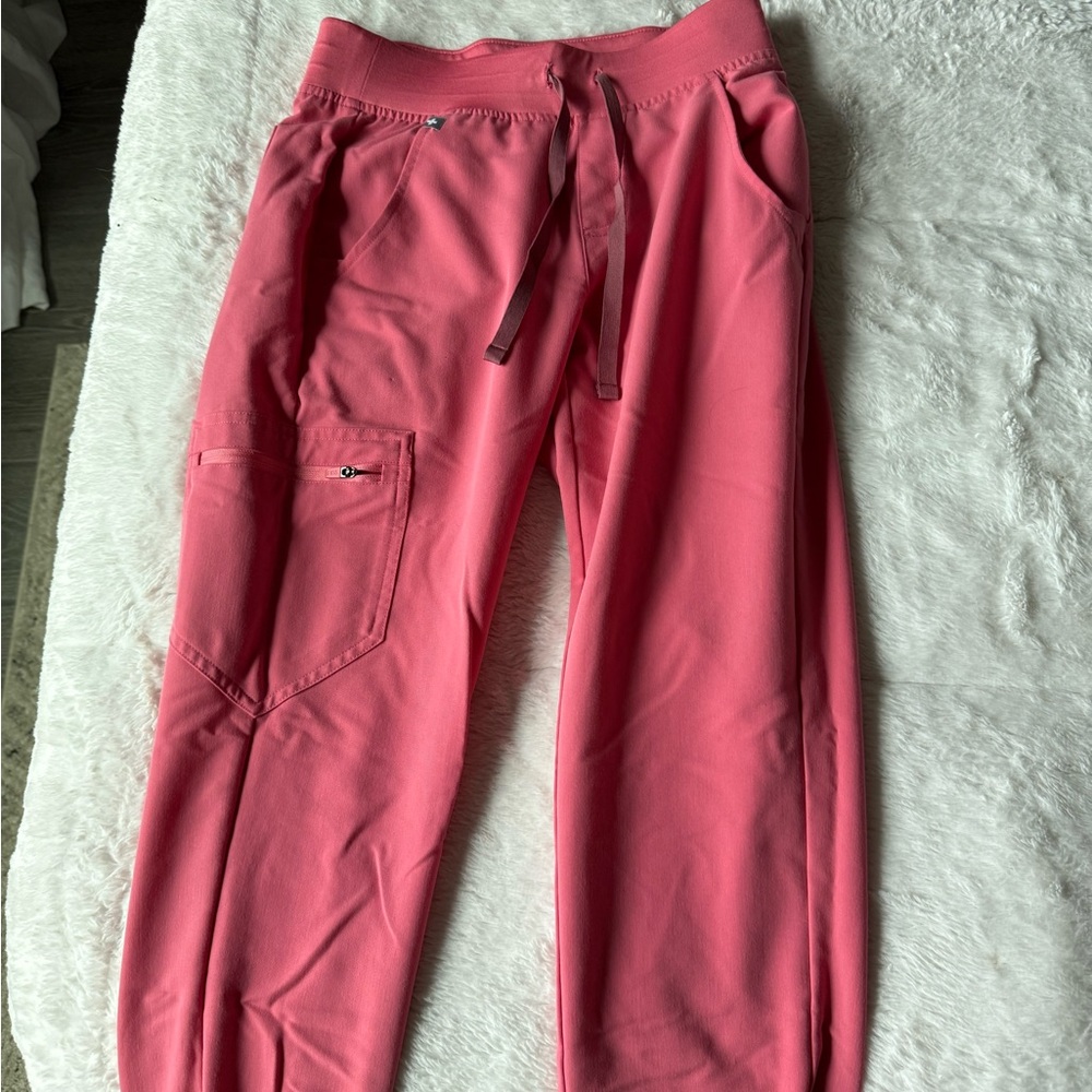 Figs Salmon Jogger Pants